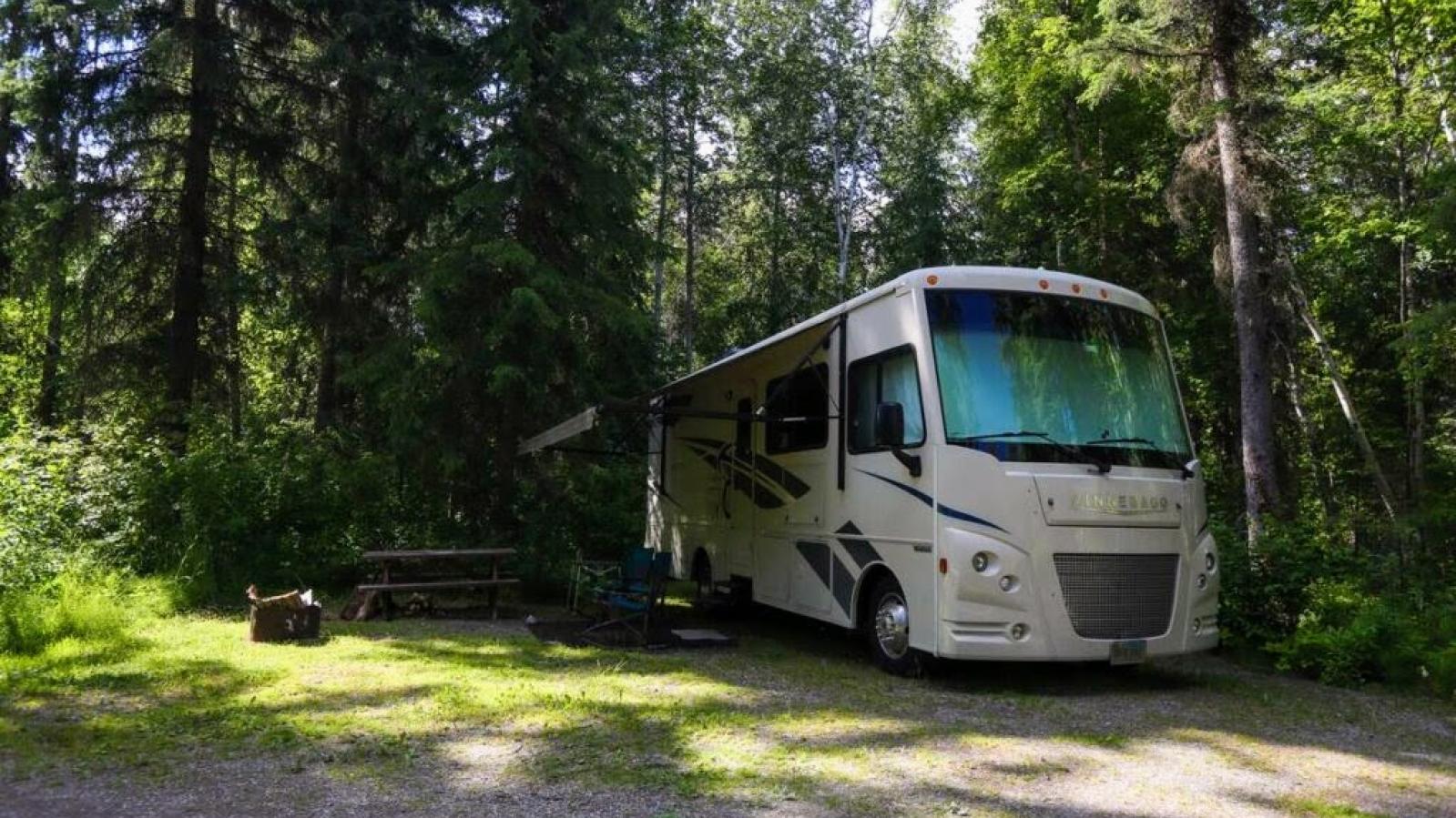 Golden Riverfront Campground RV