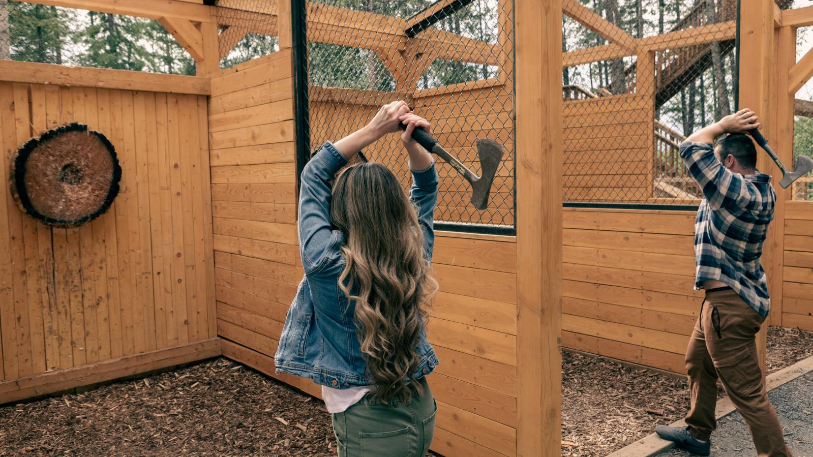 Golden Skybridge Axe Throwing